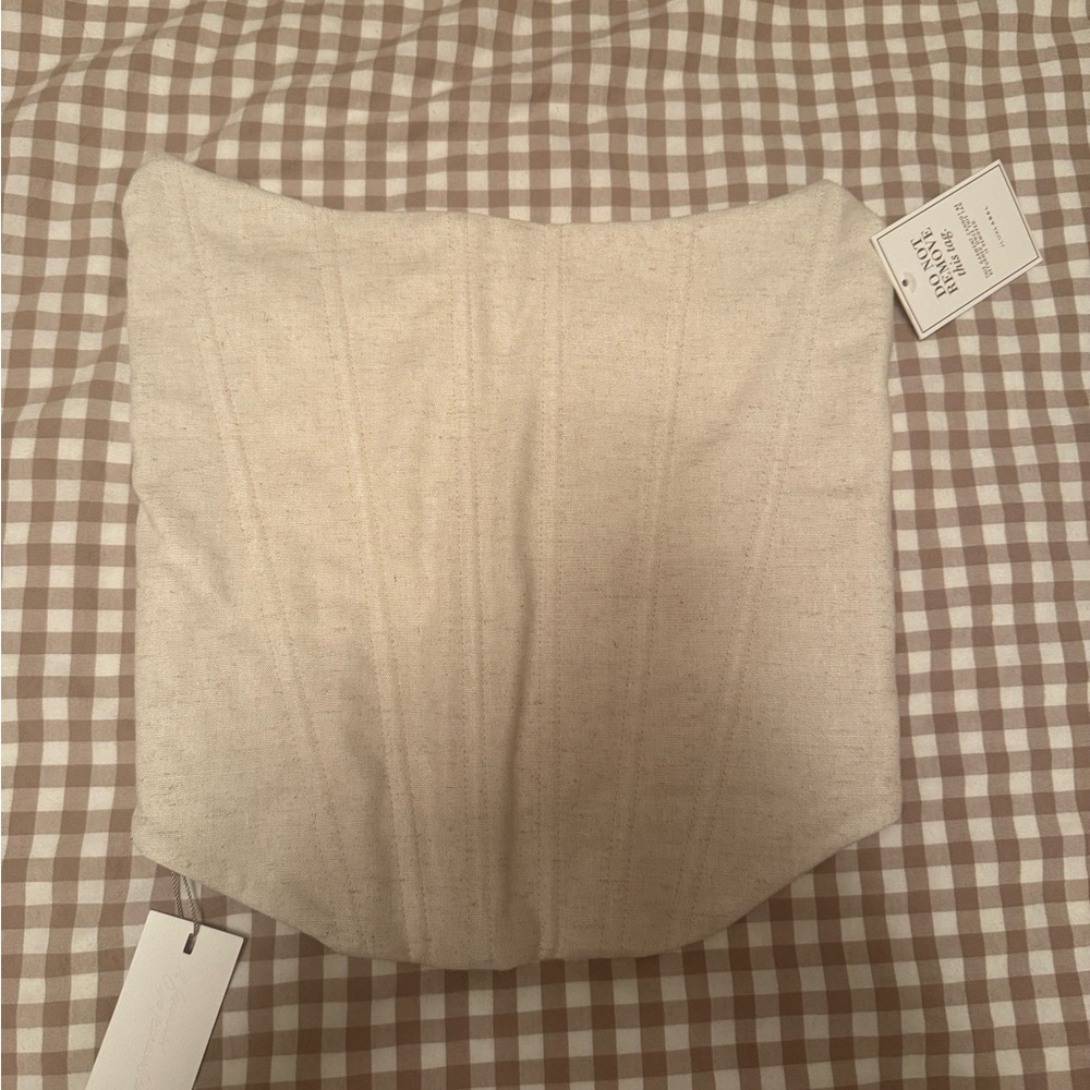 JLUXLABEL Cream Crop Top